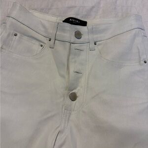 AMIRI White Skinny Jeans with Sleek Design